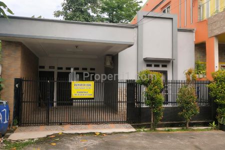 Dijual Rumah Cantik Dalam Komplek Strategis di Wilayah Cibinong, Bogor