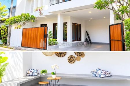 Pintu Gerbang & Pool