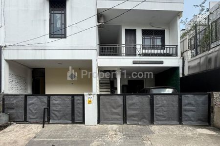 Rumah Dijual dan Kost-kostan 10 Kamar di Jalan Bangka 3 Jakarta Selatan Dekat Kemang Village, Kem Chicks
