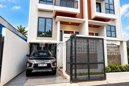Dijual Rumah Baru 3 Lantai Strategis di Duren Sawit, Jakarta Timur