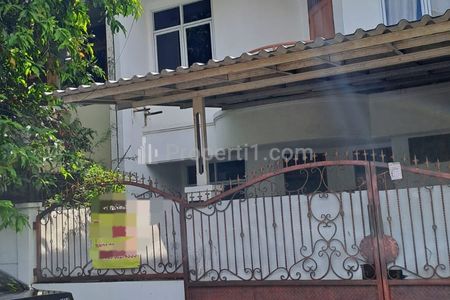 Dijual Rumah 2 Lantai Bagus di Taman Modern Jakarta Timur