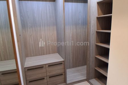 Sewa Apartemen Verde Two, Furnish, 2 BR, Ada Balkon, Luas 177m2, Ruang Keluarga Besar, Rasuna Said, Setiabudi, Dekat Mega Kuningan, Jakarta Selatan