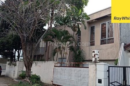 Dijual Rumah Aset Lelang Jalan Taman Pradah Indah Dukuh Pakis Surabaya LT 310m2 SHM