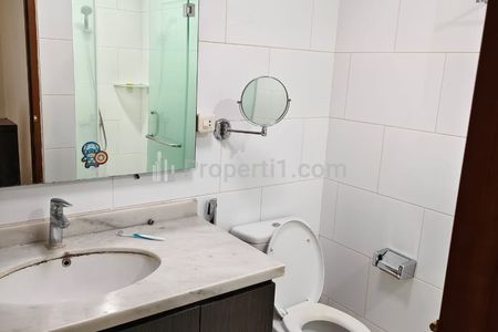 Disewakan Apartemen Waterplace Residence Surabaya Barat Fully Furnished View Pool 3 BR