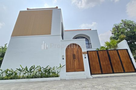 Tampak Depan Villa