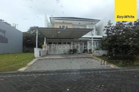 Dijual Rumah Aset Lelang Golf Avenue Citraland Surabaya LT 210m2 SHM