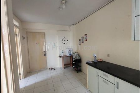 Tampak Dalam - Ruang dapur dan Ruang Keluarga