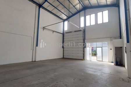 Disewakan Gudang Murah Bagus Lokasi Strategis di Pergudangan Central Cakung Jakarta Timur Siap Pakai & Siap Usaha