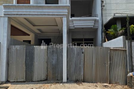 Dijual Rumah Baru In Progress Dalam Komplek di Pondok Kelapa Billymoon Duren Sawit, Jakarta Timur