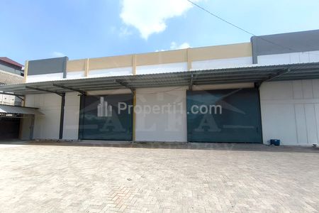 Sewa Murah Gudang Strategis Jalur Kontainer 24 Jam di Jalan Sungai Raya Dalam, Pontianak
