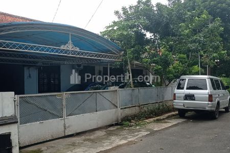 Dijual Rumah Second Luas Murah Hitung Tanah Lokasi Strategis di Cilandak Jaksel