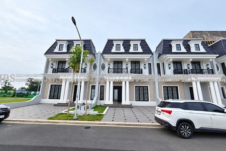 Disewakan Villa View Danau Komplek Citraland Sampali Cluster Caspian Deli Serdang