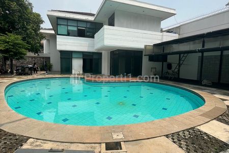 Jual Rumah Mewah Turun Harga di Permata Hijau, Jakarta Selatan - Private Pool & Garden