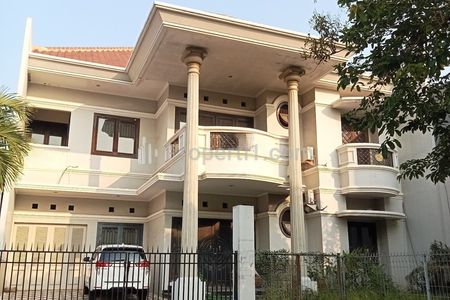 Dijual Rumah Mewah Graha Famili Wiyung Surabaya Barat