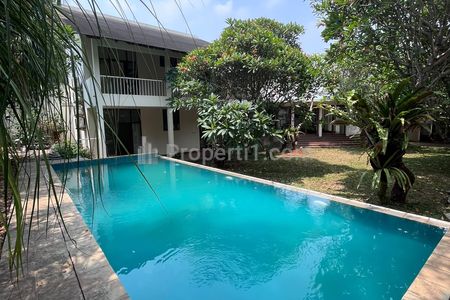 Sewa Rumah di Bukit Golf Pondok Indah, Jakarta Selatan - Private Pool & Big Garden