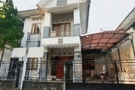 Dijual Cepat Rumah Modern Minimalis 2 Lantai dalam Perumahan Area Jalan Perumnas Seturan, Sleman, Yogyajarta
