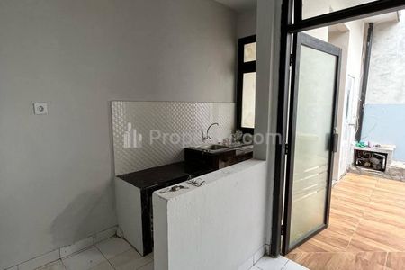 Jual Rumah 2 Lantai Siap Huni di Pondok Gede, Kota Bekasi, Dekat ke LRT Jatibening