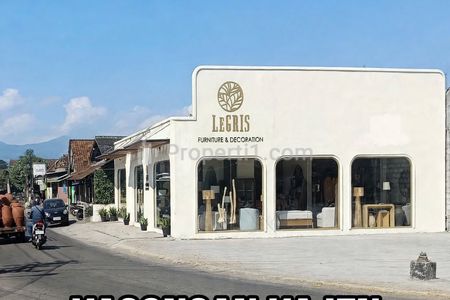 Ruang Usaha Dijual Strategis di Pusat Kerajinan Kasongan Kajen Bangunjiwo Kasihan Bantul Yogyakarta