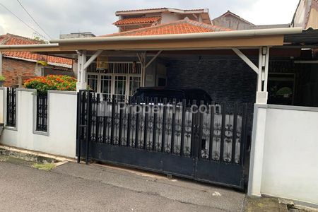 Jual Rumah Bagus SHM di Jalan Kangkung, Kebayoran Lama, Jakarta Selatan