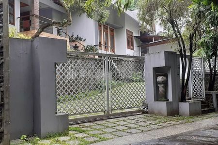 Dijual Rumah Mewah di Perum Villa Tidar Indah Kota Malang