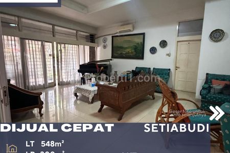 Dijual Rumah Posisi Hoek Cocok untuk Tempat Tinggal, Usaha atau Kost di Setiabudi Jakarta Selatan