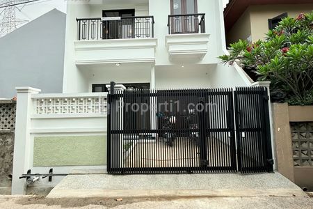 Dijual Rumah Minimalis Modern Siap Huni di Komplek Duren Sawit Jakarta Timur