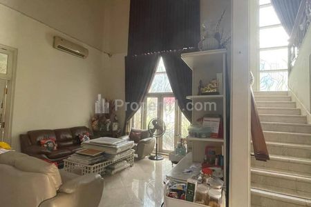 Dijual Rumah Hook Graha Famili Surabaya Siap Huni Ada Kolam Koi SHM