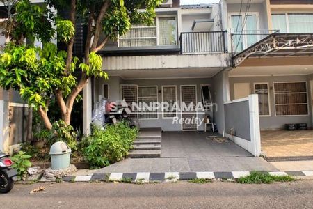 Dijual Rumah Second 2 Lantai Siap Huni di Mampang Hills Depok