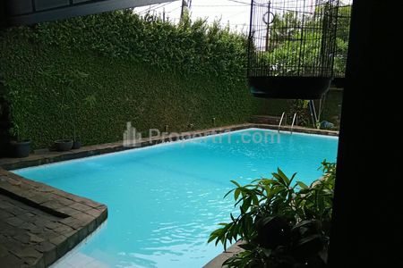 Sewa Rumah Siap Huni di Cipete, Jakarta Selatan - Ada Kolam Renang & Furnished