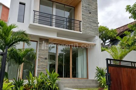 Penampakan Depan Rumah