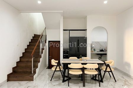 Dijual Rumah Kebon Jeruk Furnished Cluster Eksklusif One Gate System Jakarta Barat