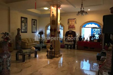 Dijual Rumah Semi Furnish di Katamaran Indah PIK Jakarta Utara