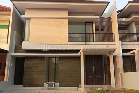 Dijual Rumah Mewah Citraland Utama Surabaya Barat 4+1 KT Hadap Utara
