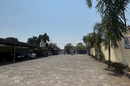 Ruang Usaha Dijual Raya Kis Mangunsarkoro Bondowoso