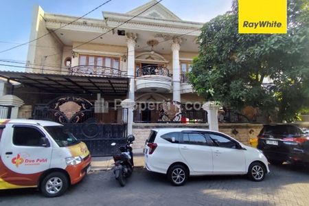 Dijual Rumah Aset Lelang Jalan Wiyung Surabaya LT 240m2 SHM Full Bangunan