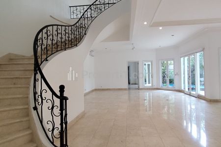 Sewa Rumah American Classic Dalam Compound di Cipete, Jakarta Selatan