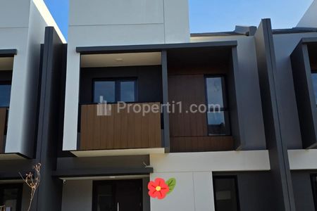 Disewakan Rumah Baru Siap Huni di Summarecon Crown Gading Bekasi Cluster Regia Residence