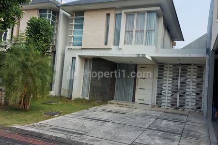 Disewakan Rumah 3 Kamar di The Mansion Pakuwon Indah Surabaya dekat Lontar, Unesa